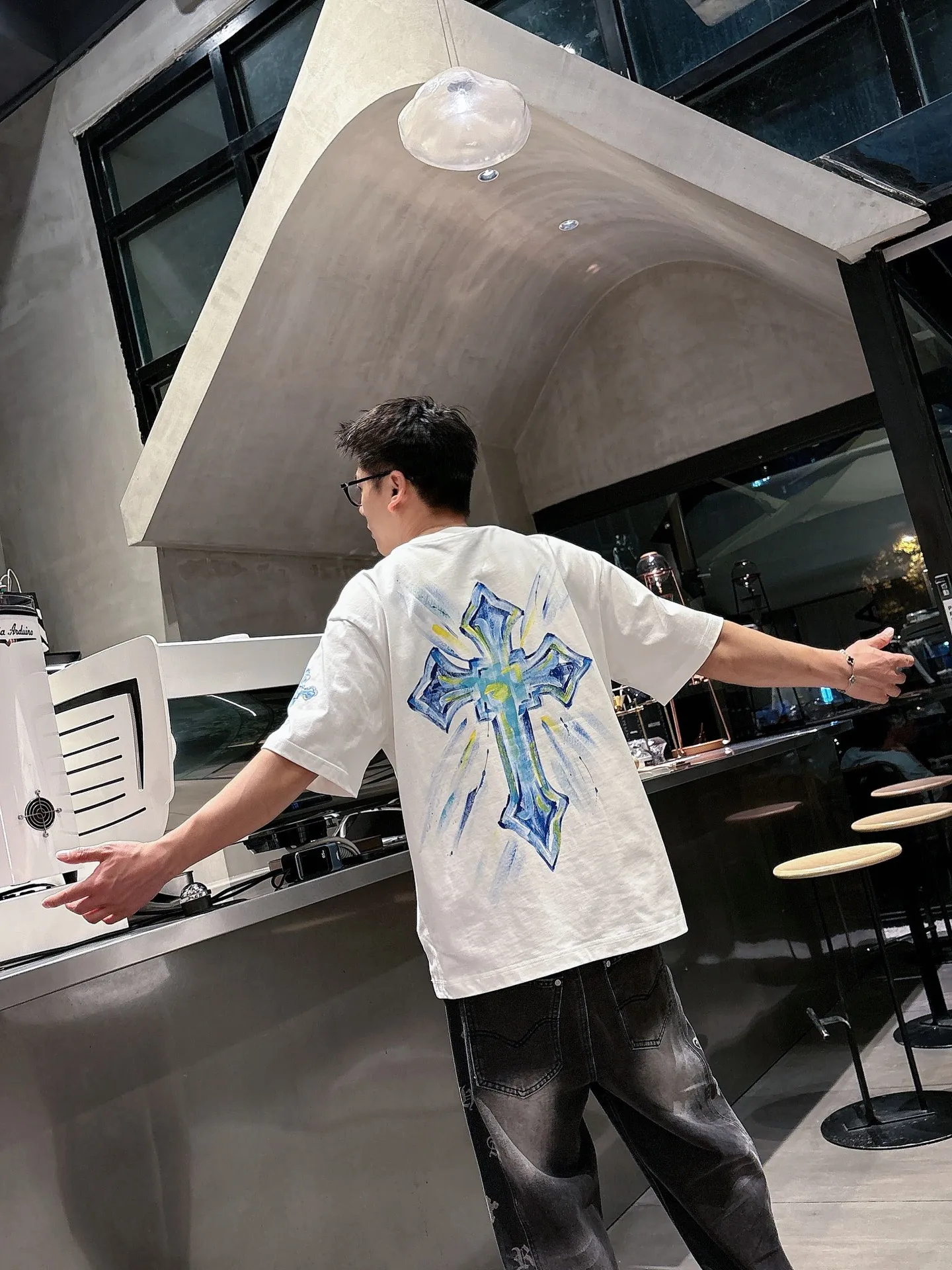 P P 。 Sizes:m~3x :Black White :6099+3796